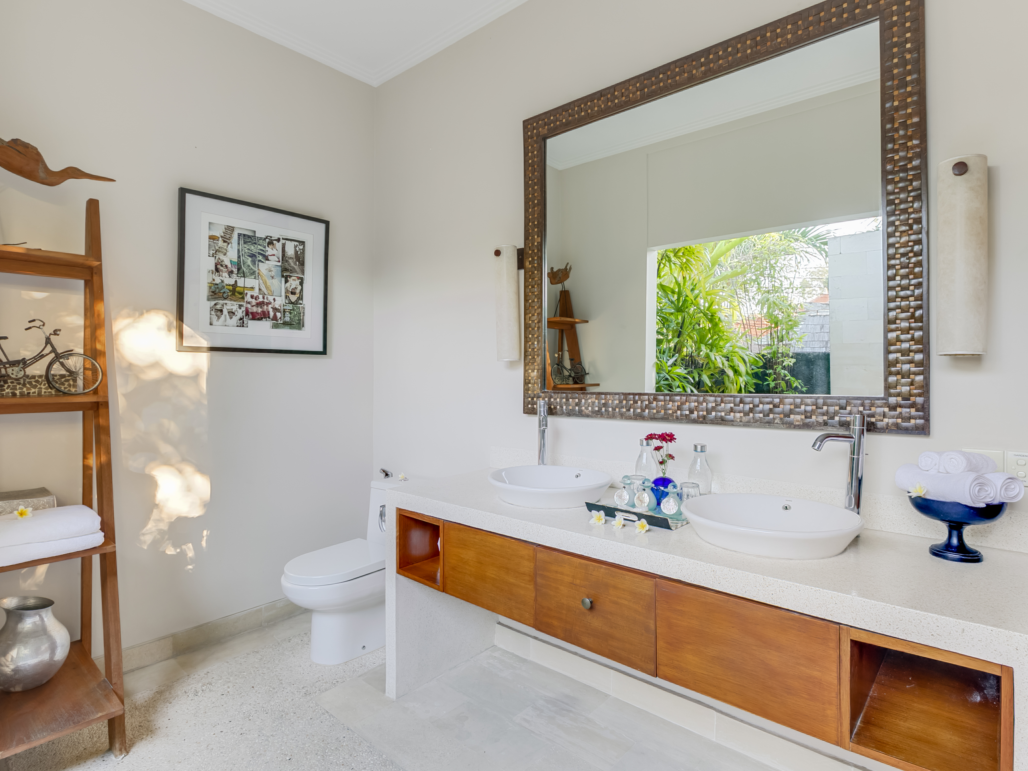 Bathroom_2.jpg